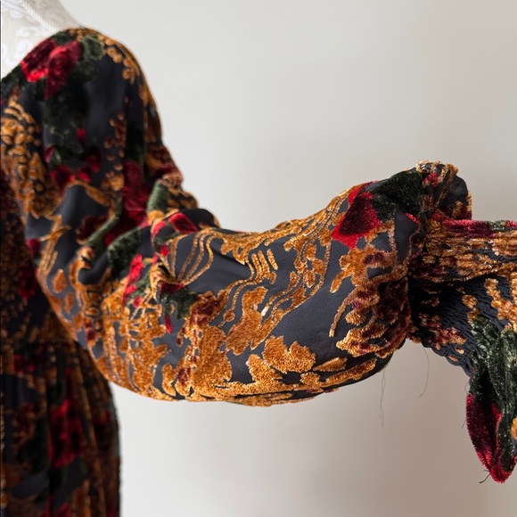 Elegant Black velvet burnout Floral Long Sleeve Dress sz M - Picture 5 of 12